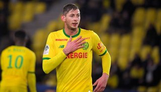 El fútbol mundial rinde homenaje a Emiliano Sala