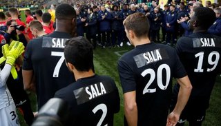 Emotivo homenaje del Nantes a Emiliano Sala