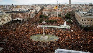 La derecha exige en las calles elecciones anticipadas