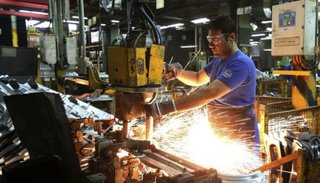 Preocupación: la mitad de la industria está paralizada