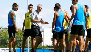 La duda de Alfaro está entre Pavón y Reynoso