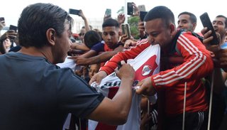 River, con algunas bajas, se pone al día en Rosario