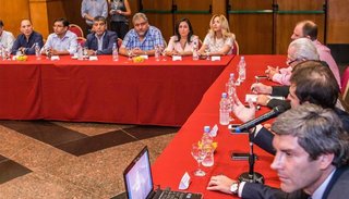 El péndulo entre la inflación y el déficit