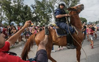 40 detenidos: El municipio advierte a las carpas por los incidentes