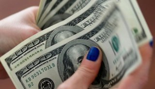 El dólar volvió a operar en baja y cerró la semana en $40,20
