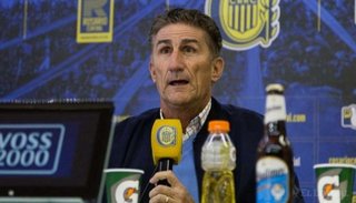 Bauza dejó de ser el técnico de Rosario Central