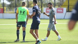 Paulo Ferrari asumió como técnico de Rosario Central