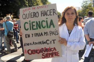Científicos reclaman más fondos y nombramientos