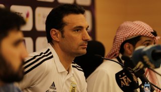 Scaloni prepara la lista para los amistosos de marzo