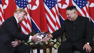 Trump y Kim negociarán hoy la desnuclarización de Corea