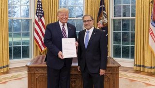 Trump prometió apoyar a la Argentina con la deuda
