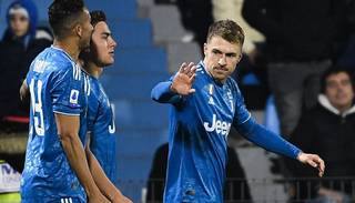 Juventus, con el toque de Dybala, sigue en lo más alto