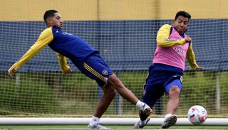 Boca, en medio de las internas, enfrenta a Talleres
