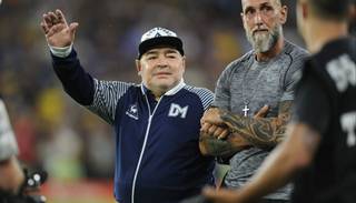 El juez autorizó a los fiscales a abrir los celulares de Maradona