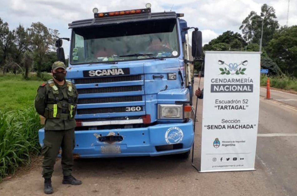 Gendarmería decomisó 107 toneladas de soja ilegal y 30 toneladas de maíz- Gendarmería decomisó 107 toneladas de soja ilegal y 30 toneladas de maíz