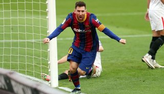 Messi guió al Barcelona en el triunfo ante Sevilla