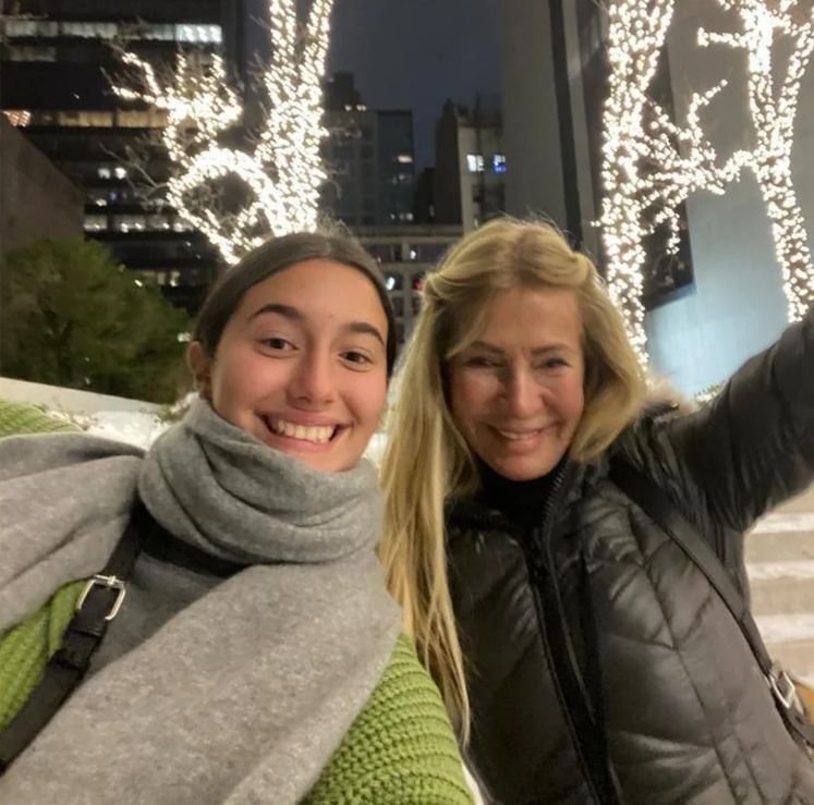 Cris Morena compartió una foto de su nieta Azul y sorprendió su parecido con Romina Yan