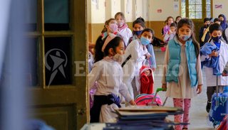 Sin burbujas ni pase sanitario, lo que evalúan para las clases en Salta