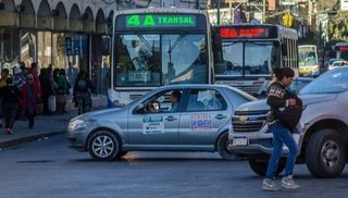 Taxis y remises del interior sólo podrán ingresar a la capital por calles específicas