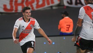 VIDEOS. Con tres de Alvarez y uno de Quintero, River se recuperó y goleó a Patronato