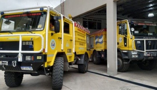 Salta envía recursos  a Corrientes para ayudar a  combatir los incendios