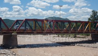 Sáenz anunció las licitaciones del puente Vaqueros y ensanchamiento de la RPN 9/34