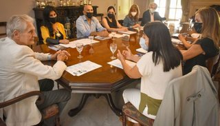 Incentivan la formación docente en comunidades originarias y el desarrollo de huertas