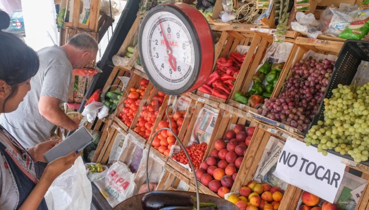 Inflación sin freno: ﻿Frutas y verduras subieron tres veces más que la carne