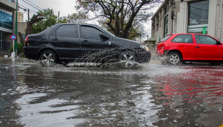 Se mantiene para gran parte de Salta el alerta por tormentas y fuertes vientos 