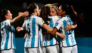 La selección argentina femenina de fútbol venció 2 a 0 a Nueva Zelanda