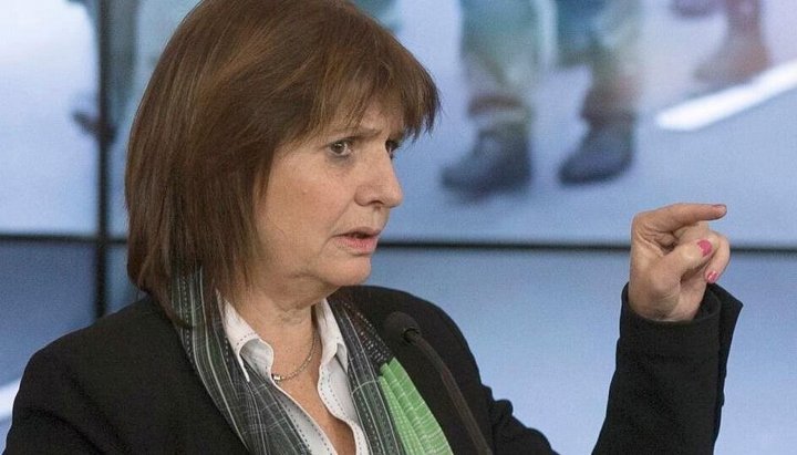 Patricia Bullrich: “A mí no me baja nadie, aunque juegue Macri”