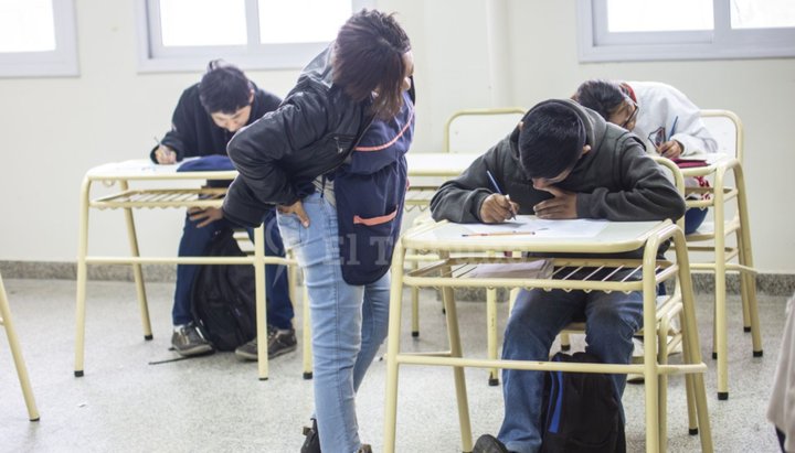 Sin cambios: No se contempla eliminar la repitencia en la secundaria local