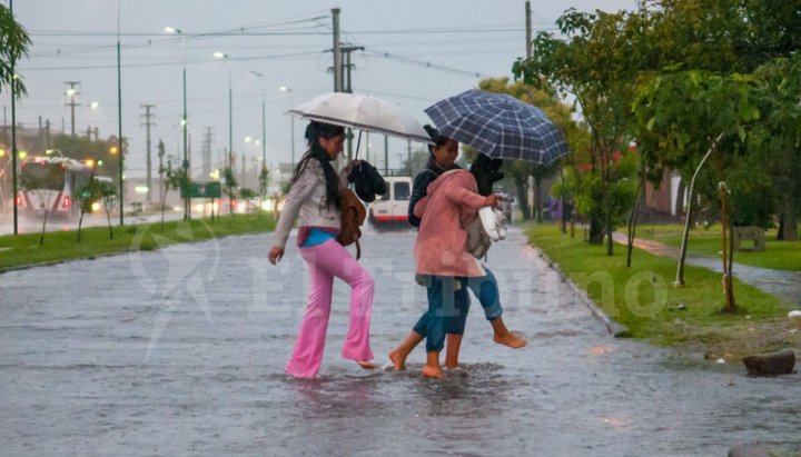 La semana arranca con lluvias y alerta meteorológica