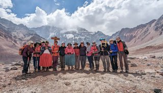 Montañista salteña brilló en expedición internacional de mujeres al Aconcagua