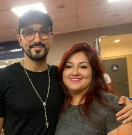 Abel Pintos aterrizó en Salta y fue recibido por sus fans