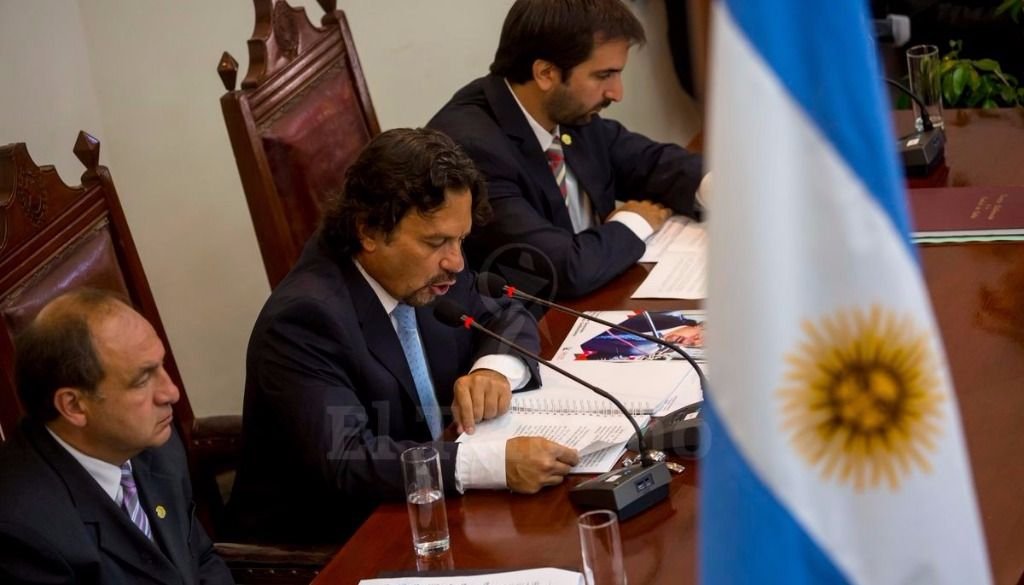El intendente Gustavo Sáenz abrió las sesiones ordinarias. Fotos Javier Corbalán El intendente Gustavo Sáenz abrió las sesiones ordinarias. Fotos Javier Corbalán