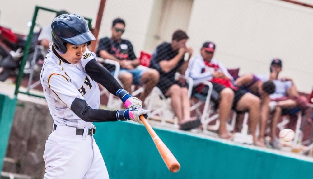 La selección de béisbol de Salta se enfrentó con Hyogo, equipo de Japón. Fotos: Jan Touzeau. La selección de béisbol de Salta se enfrentó con Hyogo, equipo de Japón. Fotos: Jan Touzeau.
