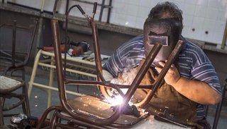Faltan fondos en una escuela para las obras