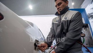 Desde hoy las naftas cuestan un 5% más caro y el gasoil el 4,5%: anunciaron otra suba para julio