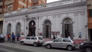 Adiunju vuelve al paro