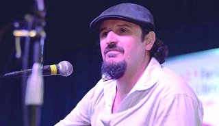 ¿Qué está haciendo? José Simón