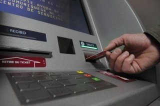 Cayeron dos brasileños: habían instalado dispositivos en cajeros para robar claves bancarias
