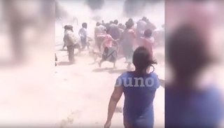 Triste realidad: imágenes impactantes del momento en que aborígenes reciben las donaciones