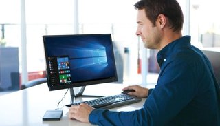 Las computadoras de escritorio siguen siendo las preferidas para trabajar