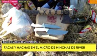 Decomisaron armas blancas y drogas de un micro con hinchas de River