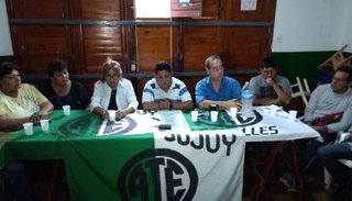 Video: Gremios de trabajadores estatales aguardan por nueva convocatoria