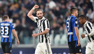 Higuaín, figura en la victoria de Juventus sobre Atalanta