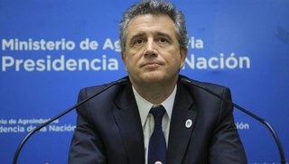 La Oficina Anticorrupción dictaminó que Etchevehere violó las normas de ética pública