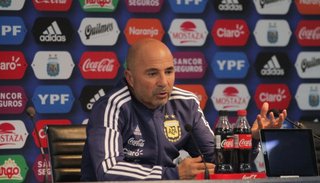 Sampaoli: “Es mucho más el equipo de Messi que el mío”