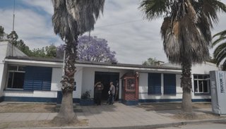 Cruzó la calle, fue embestido por un colectivo y murió en el hospital